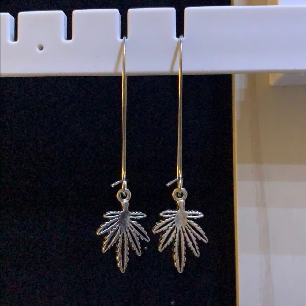 Ganja Earrings NEVER WORN